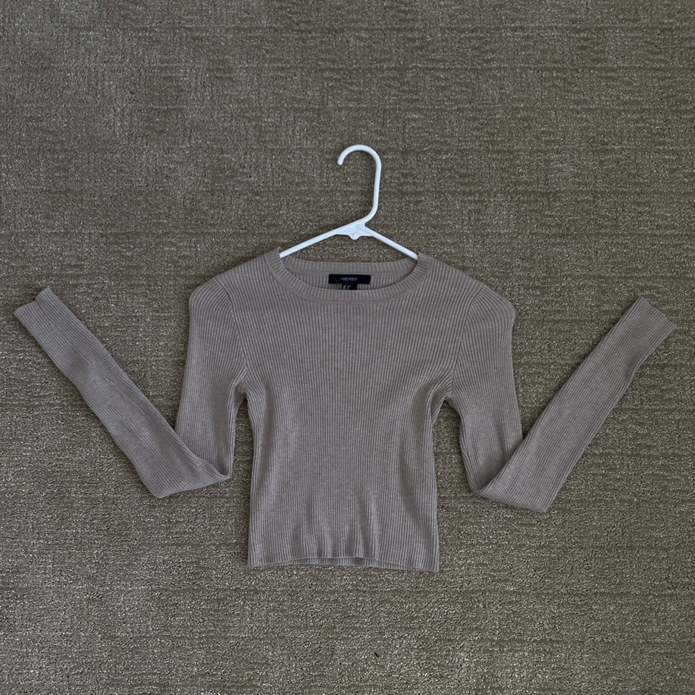 tight brown/beige crop top long sleeve